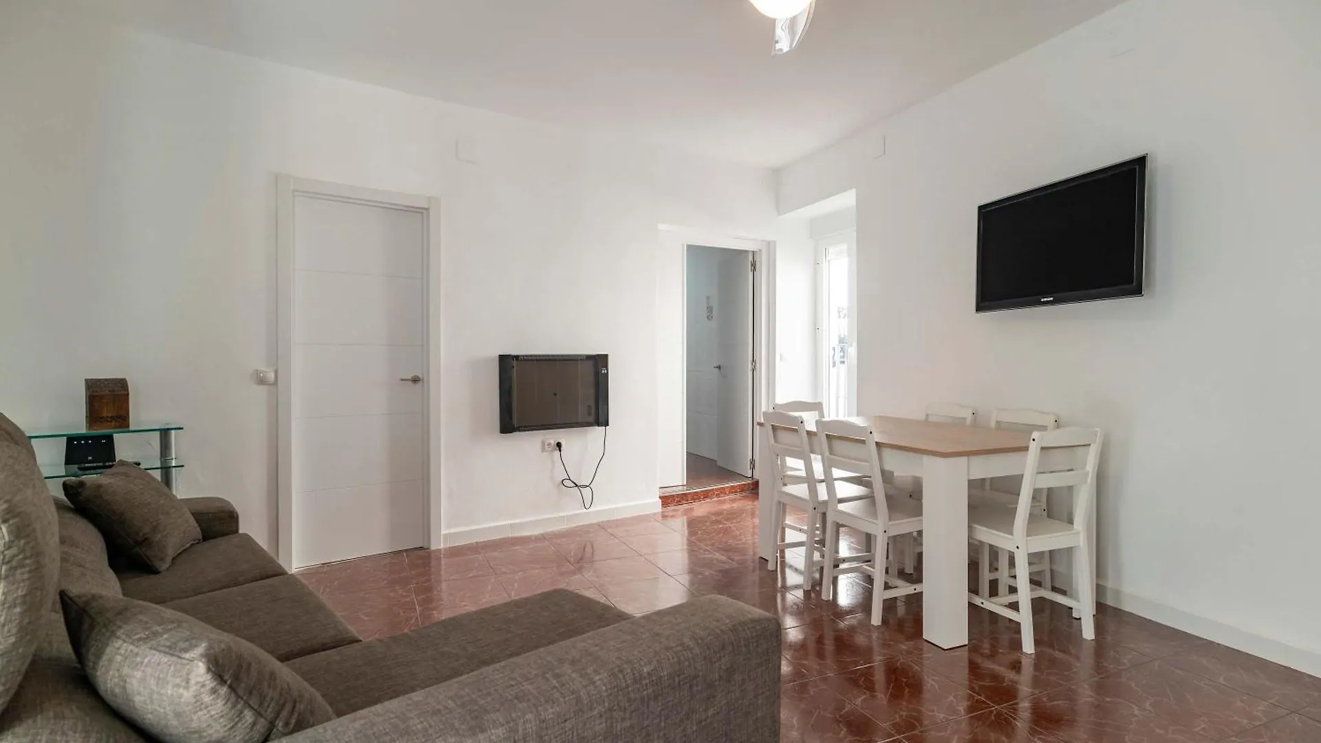 Rural Retreat In El Burgo, Spain Apartment