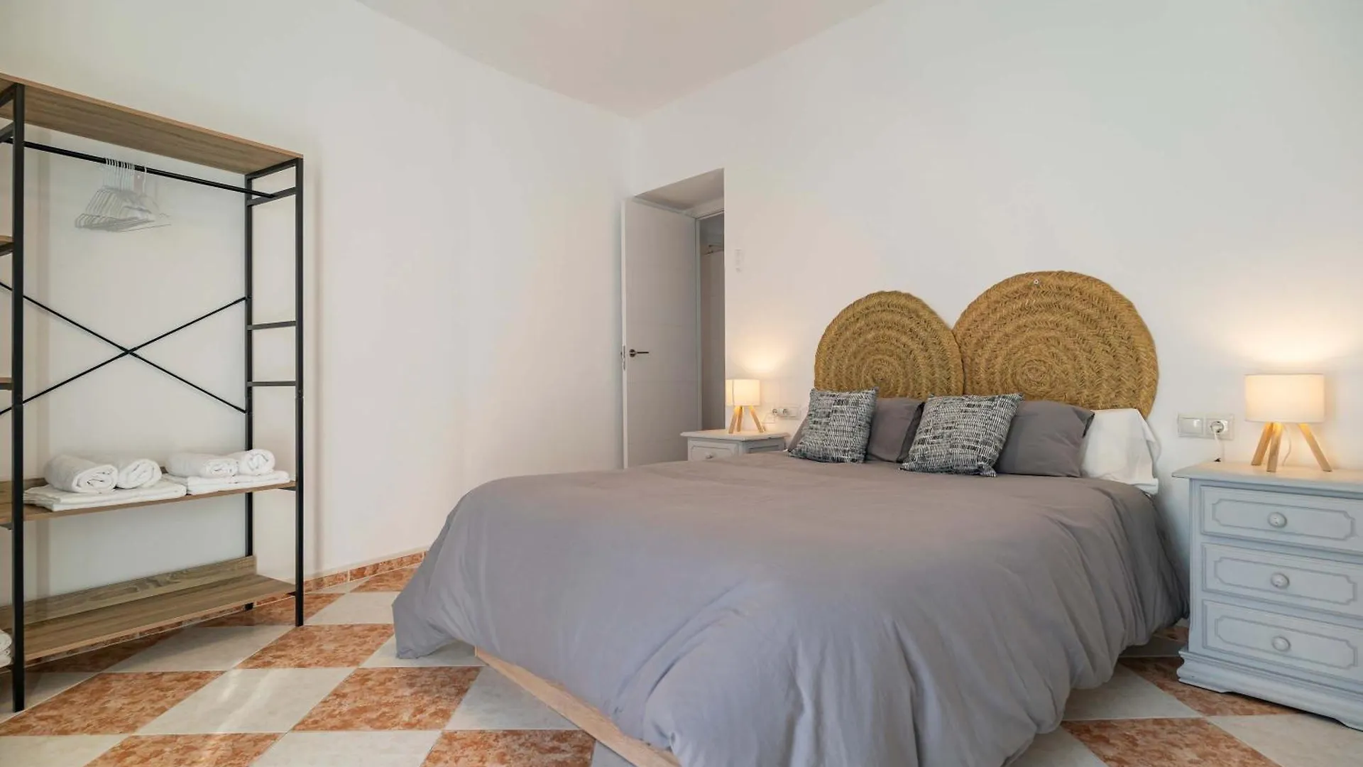 Apartment Rural Retreat In El Burgo, Spain